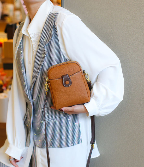 GTNB-0025,manufacturer wholesale fashion genuine leather female single shoulder crossbody small square bag - Image 2