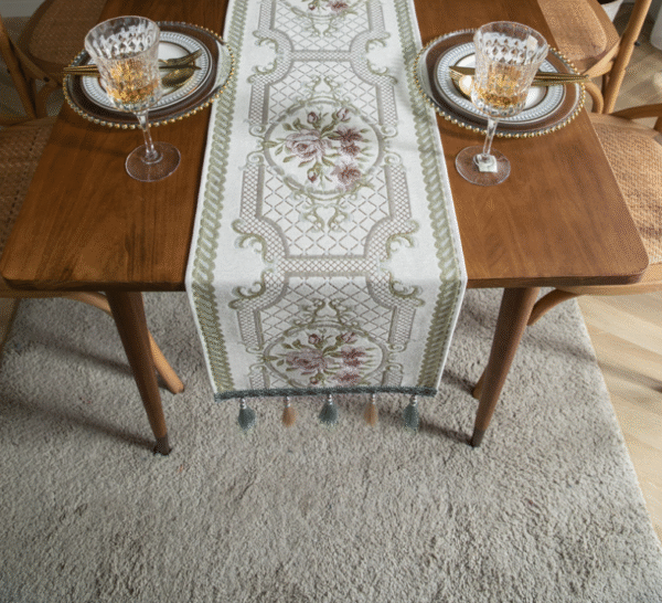 YJCZ-0001,yiwu factory selling christmas chenille fringed polyester home tablecloth - Image 5