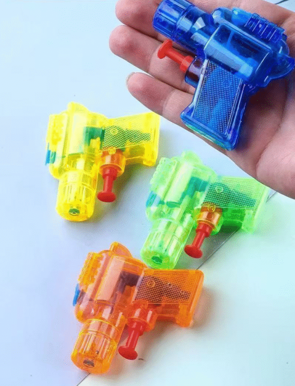 YWZW-0004,hot selling wholesale street vendors night markets  spraying  mini kids splashing water toy gun - Image 4