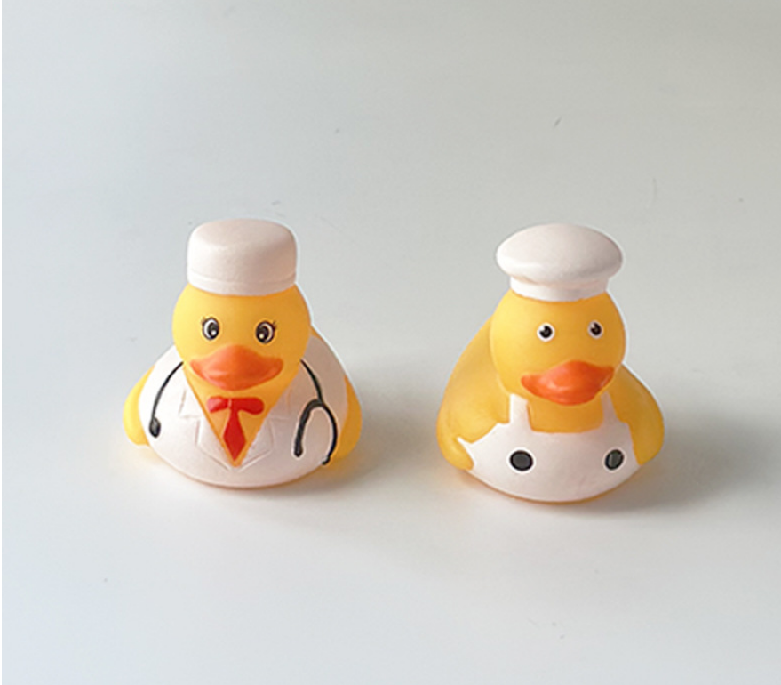 YZYW-0002,factory wholesale vinyl children bath toy rubber duck squeaking sound water play float toys - Image 5