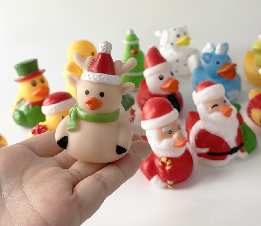 YZYW-0003,factory wholesale vinyl children floating bath environmentally friendly squeezable christmas duck baby play water toys - Image 6