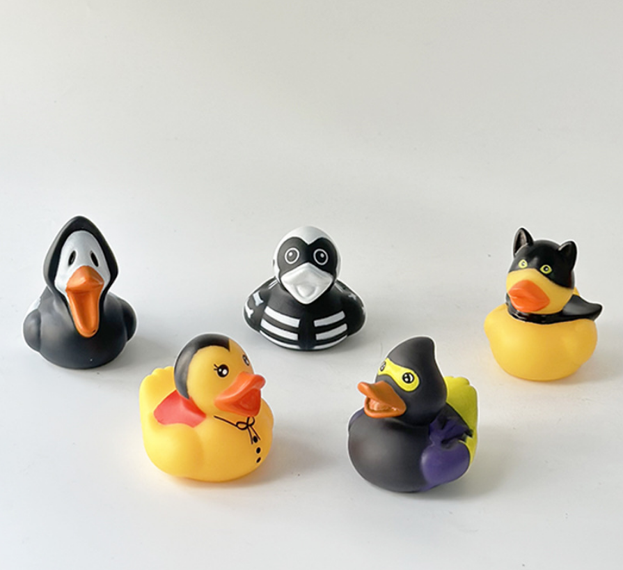 YZYW-0005,factory wholesale vinyl Halloween themed children bathroom splash around plastic rubber duck toys - Image 4