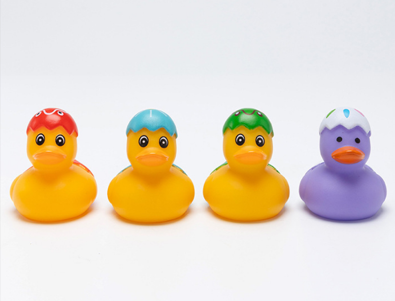YZYW-0006,factory wholesale vinyl Easter children bathroom water swimming squeeze shake floating little duck water toys - Image 6